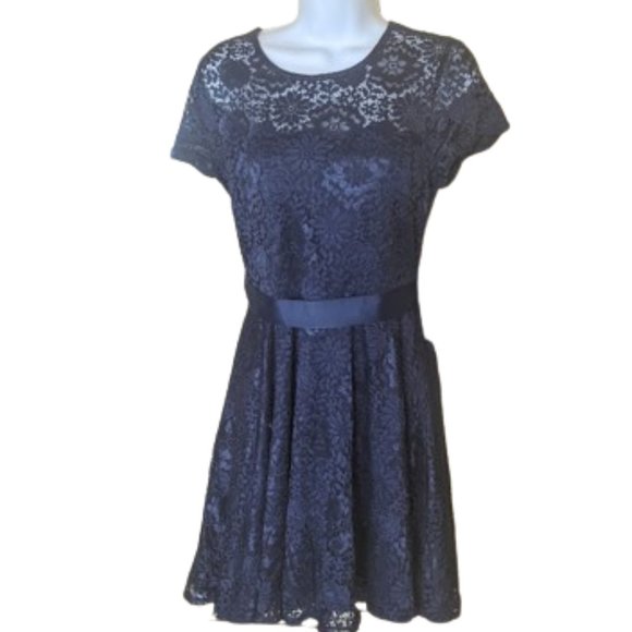 Deep Navy Blue Fit and Flaire Lace Dress Size 7 NEW NWT - Picture 1 of 5